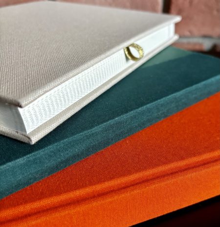 Linen cloth – 4 key information about hardcover  cloths you need to know